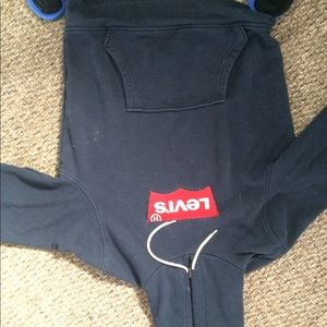 Levi’s pull over hoodie